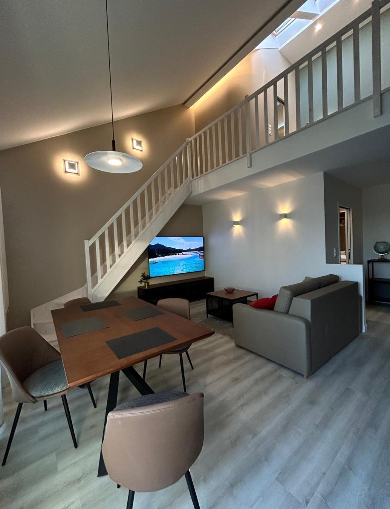 Charming Apartment Любин Экстерьер фото